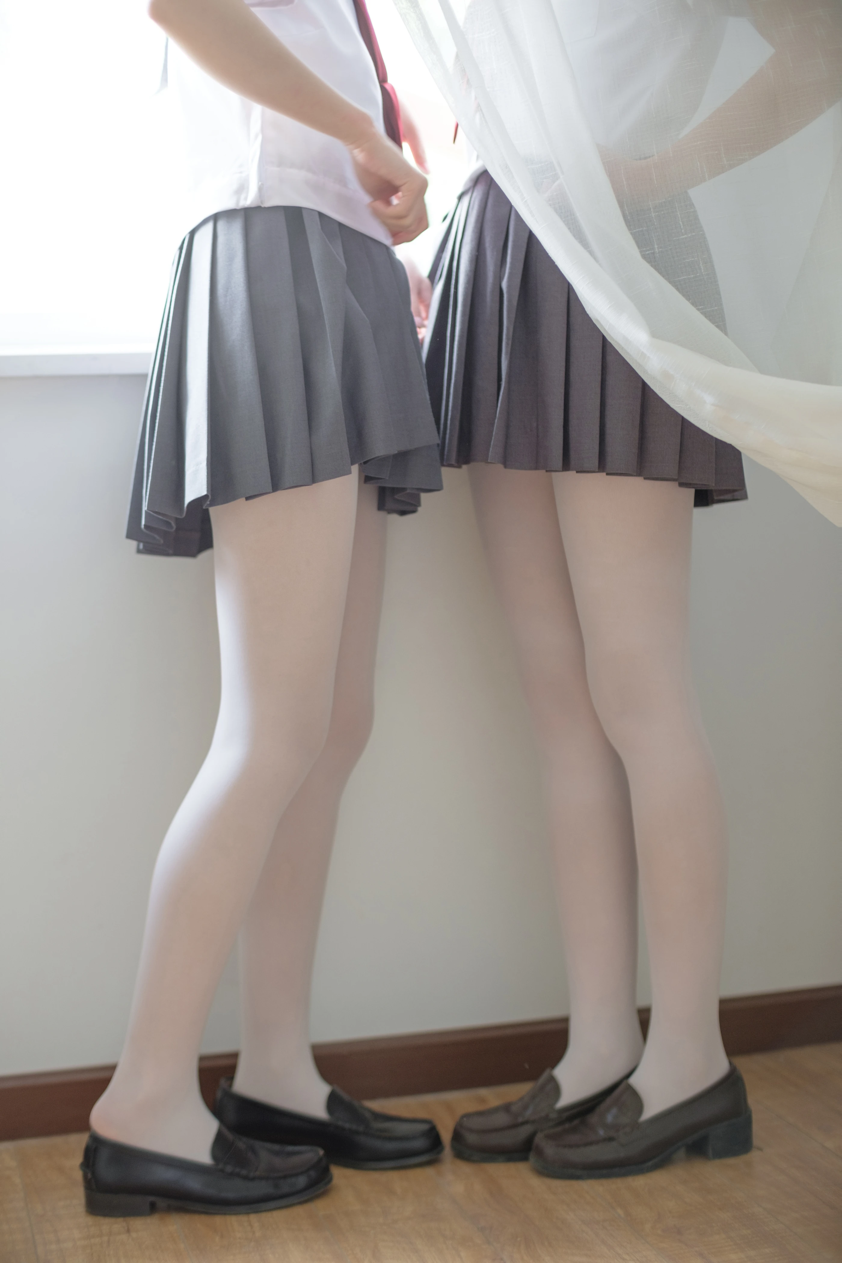 森萝财团 [X-025] JK白丝姐妹花 [131P 1V]插图
